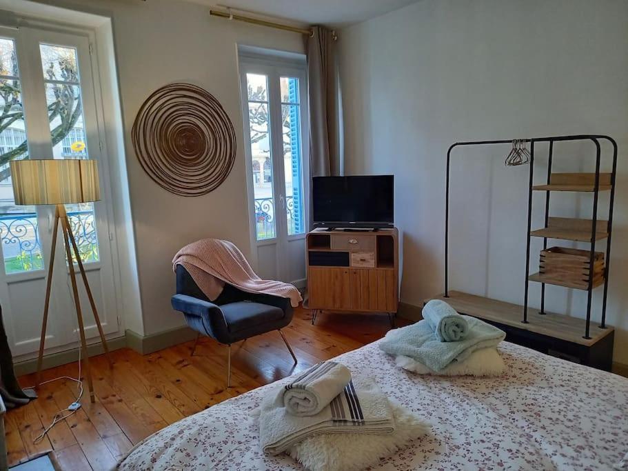 Maison Nadaud Avec Parking Prive 몽트드마르장 외부 사진