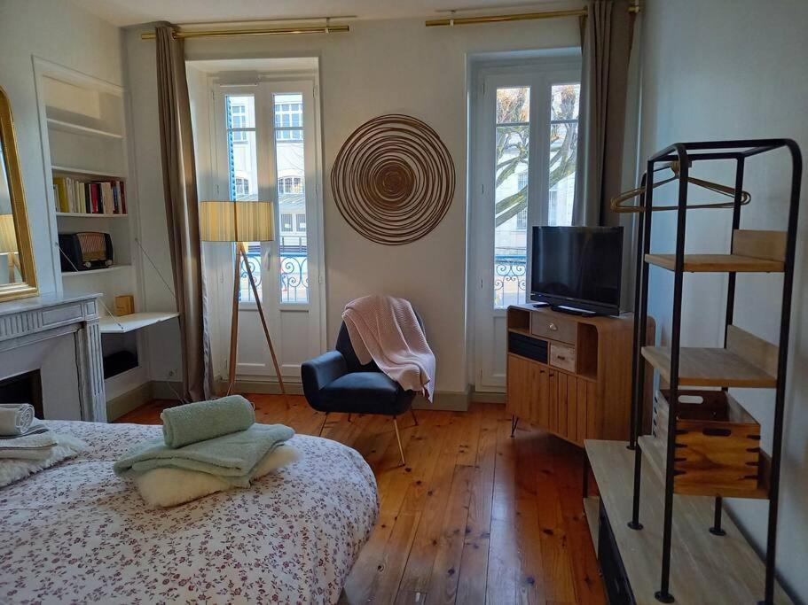 Maison Nadaud Avec Parking Prive 몽트드마르장 외부 사진